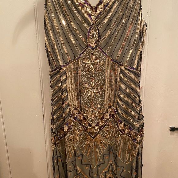 Sequins Flapper Dress - Picture 5 of 7